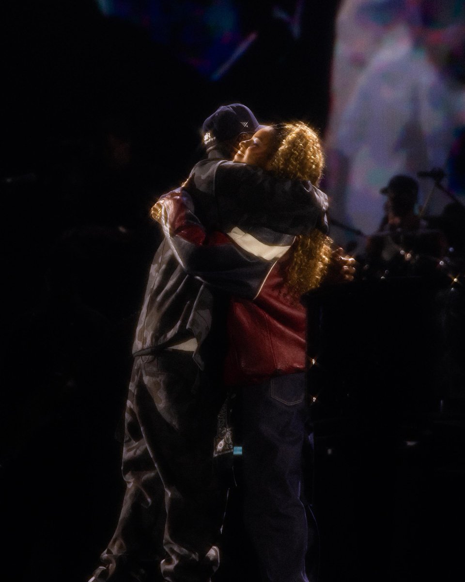 CELIAYONCE's tweet photo. BLUE IVY CARTER 💙 
Jaÿ -Z 30 at the Sofi stadium 🏟 night 1 https://t.co/Xvc7vDGjM5