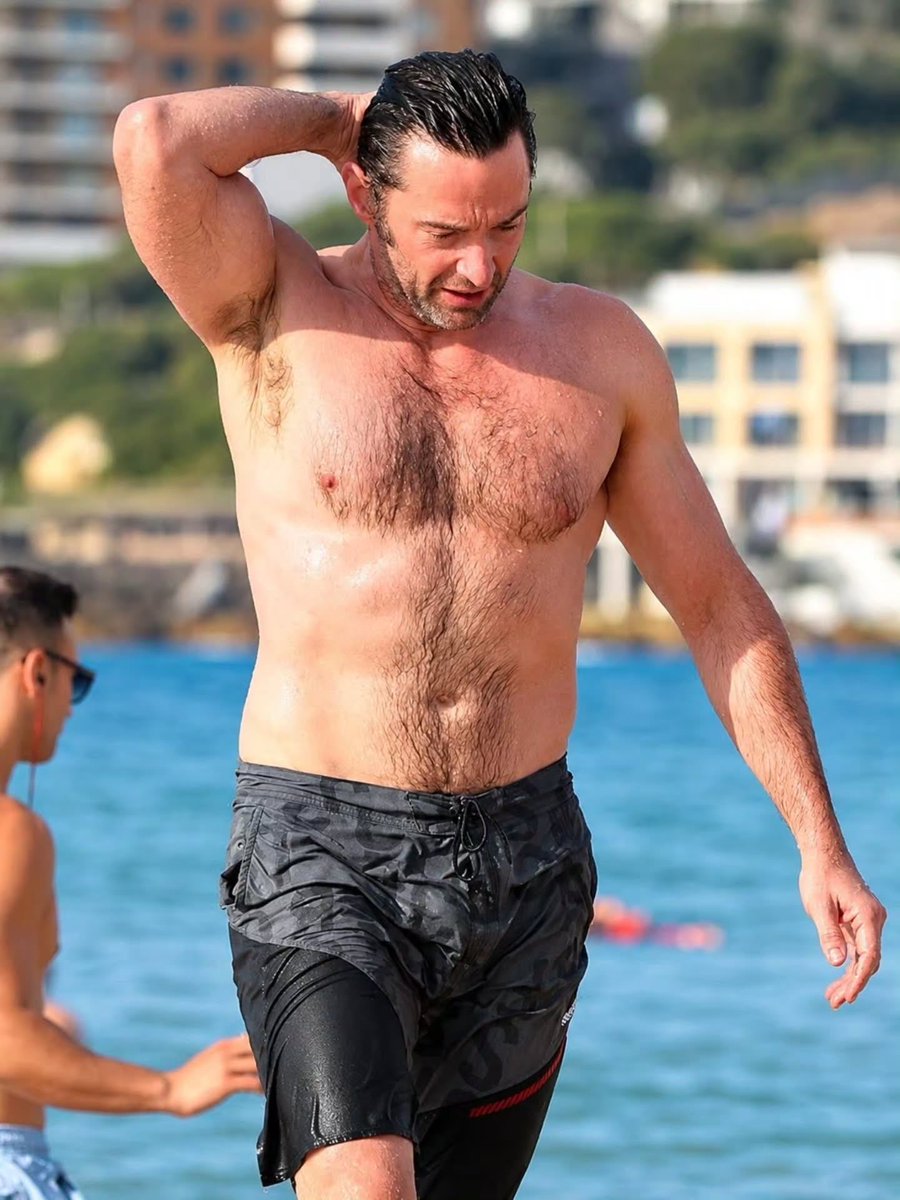 stephendeunique's tweet photo. Hugh Jacknan enjoying a well deserved dipped at the famous Bondi beach in Sydney Australia 😍🌈 https://t.co/tFEKrohfaM