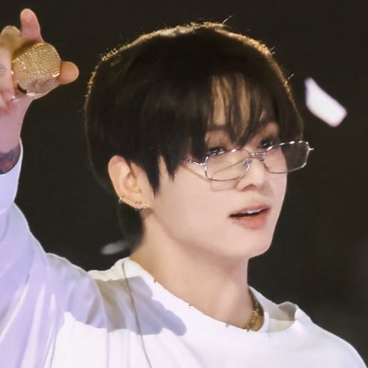 fawnkookie's tweet photo. nerdkook you have bewitched me body and soul https://t.co/USPPkFKvvh