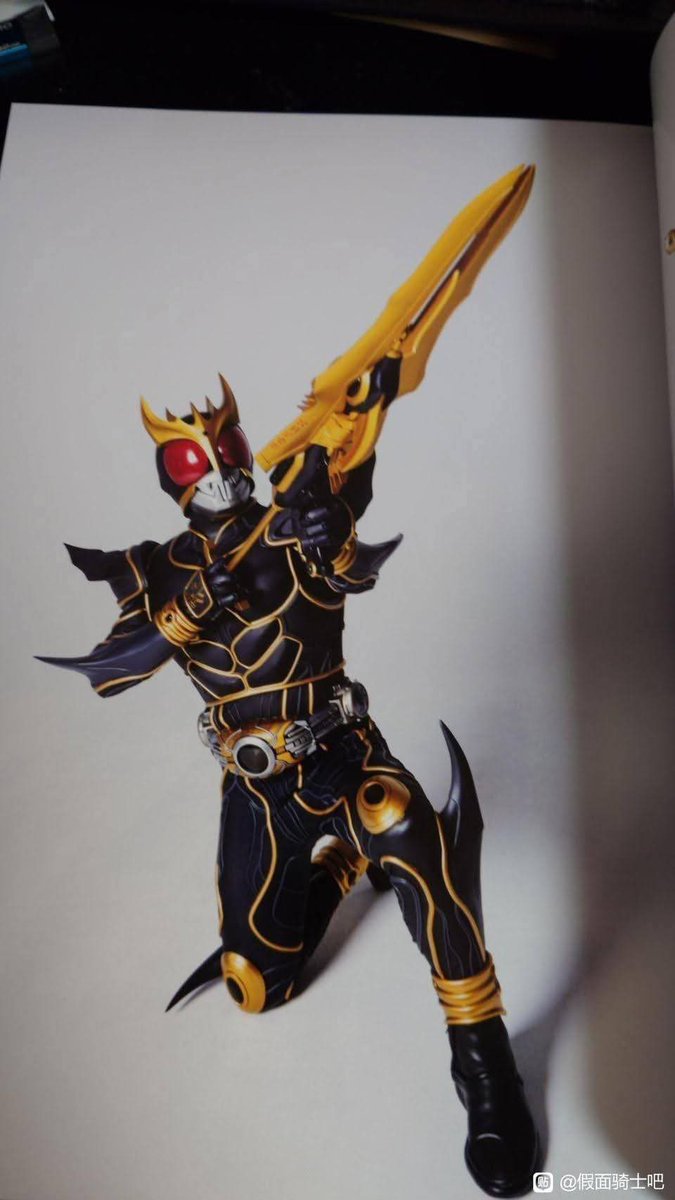 jokergatack's tweet photo. Kuuga ultimate with all the other form weapons is just really tbh. Especially when it’s something we’ve told the form can do for so long. https://t.co/xuFXDXN28A