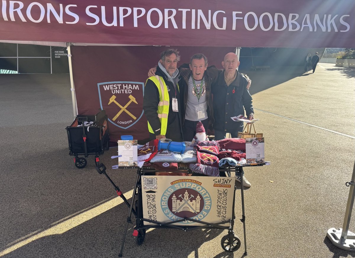 IFoodbanks's tweet photo. We're back again today at our usual Stratford Walk spot from 12.30pm for our @theofficialEFL game with a warm welcome to our visitors from  @SouthamptonFC .

Ambient food, cash and cashless donations are welcome 🙏 https://t.co/rhmJ1yqpAt