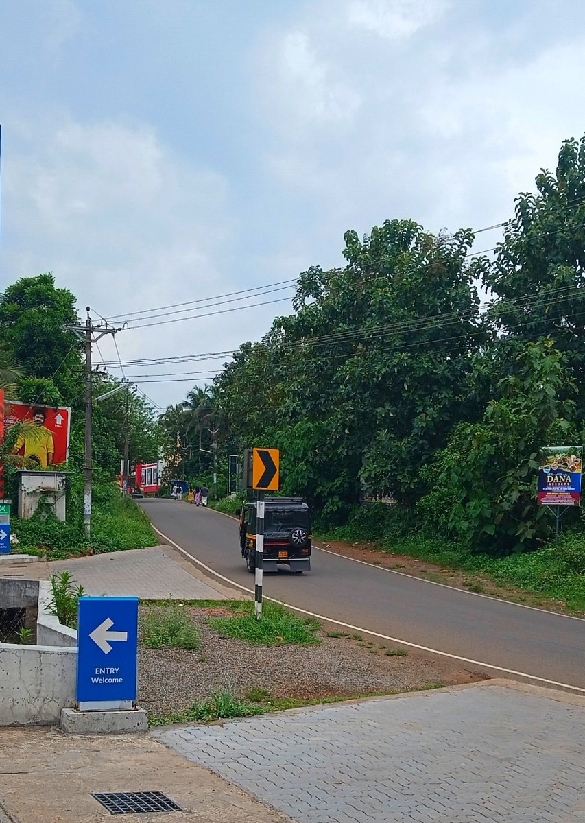 rajagopalcv's tweet photo. Kuthampully  was indeed  a revelation. You hardly know anything about your own neighborhood.

Village on the banks of the Bharathappuzha, synonymous with traditional handloom industry.

Thrissur Dt, but very Palakkadan vibes. 

https://t.co/1UtVT91JuB https://t.co/XDt3G0VkoC