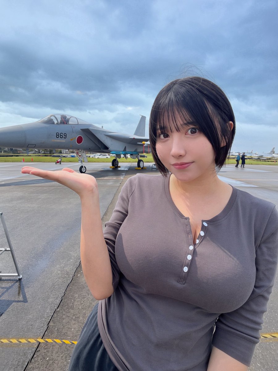 mitsuhashi_sab's tweet photo. みてみて浜松基地でF-15みつけた！🛩️

なんと航空祭事前訓練に招待もらって朝からきちゃいました‼️ https://t.co/6Kj8cqfdxV