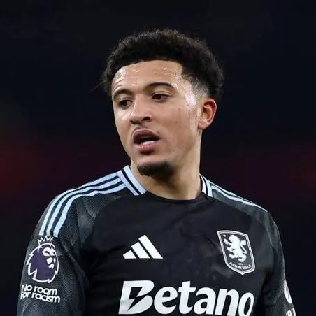 TouchlineX's tweet photo. 🚨 𝗖𝗥𝗔𝗭𝗬 𝗙𝗔𝗖𝗧: Jadon Sancho has been offered a salary worth 4% of the salary he had at Manchester United.

The Spanish side Getafe have made him an offer to earn €10k weekly, roughly 4% of the €250k he earned at the Red Devils. https://t.co/mRpnT37j5V
