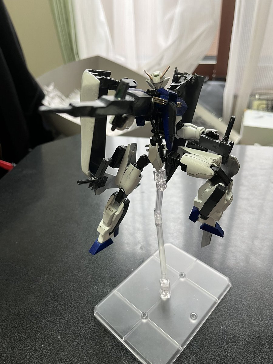 ALUTO06851072's tweet photo. #ガンプラ
ガンプラ完成しました！！
スパークルガンダムと名付けました。
SEED FREEDOMの頃の連合の新機体がいたらと想像してつくりました！ https://t.co/mnEoNlGhGy