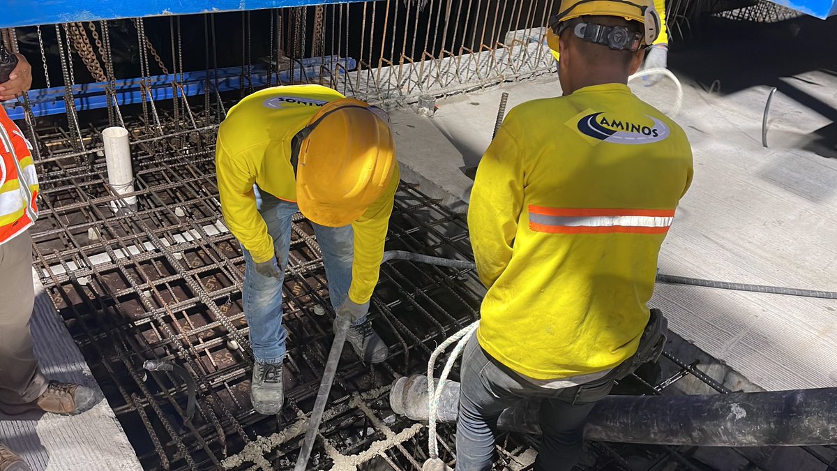 CIV_Guatemala's tweet photo. 🚧 ¡Puente Corozal, cerca de su culminación!

Con la fundición de la última dovela, el puente vehicular Corozal entra en la fase final de su construcción. Desde el CIV, a través de la @CAMINOS_CIV, continúa impulsando este proyecto ubicado en San Antonio La Paz, El Progreso. https://t.co/ou3U4epDKr