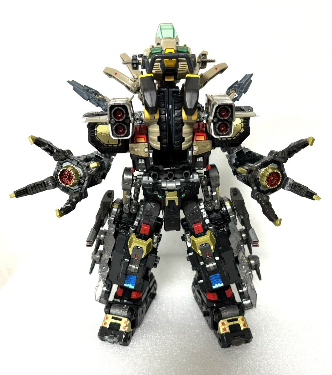 GunnerMicro's tweet photo. 【カヴァスト】+【バトルコンボイ】✌️

#ダイアクロン
#オルタードナノ https://t.co/rTB8KVoWla