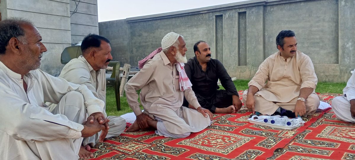 AdilBukshPK's tweet photo. سابق ایم پی اے چوہدری عادل بخش چٹھہ نے اونچا کلیر اور مریم آباد میں فاتحہ خوانی کی

 #PMLN #TeamABC #PP36 https://t.co/APkHcptmMb