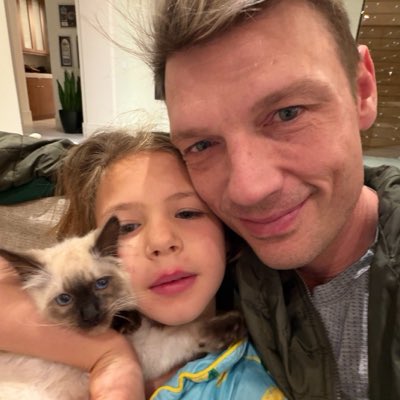 nickcarter tweet picture