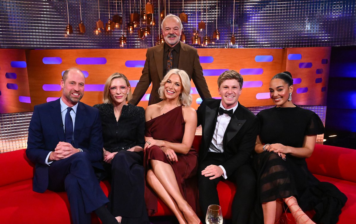 EarthshotPrize's tweet photo. Last night, The Earthshot Prize took over The Graham Norton Show!

HRH Prince William joined @RobertIrwin, Cate Blanchett and @hanwaddingham to discuss the upcoming Awards Night in Mumbai and this year's incredible Finalists. Watch on @BBCiPlayer: https://t.co/677ECN4TeB https://t.co/LguFXWnz3y