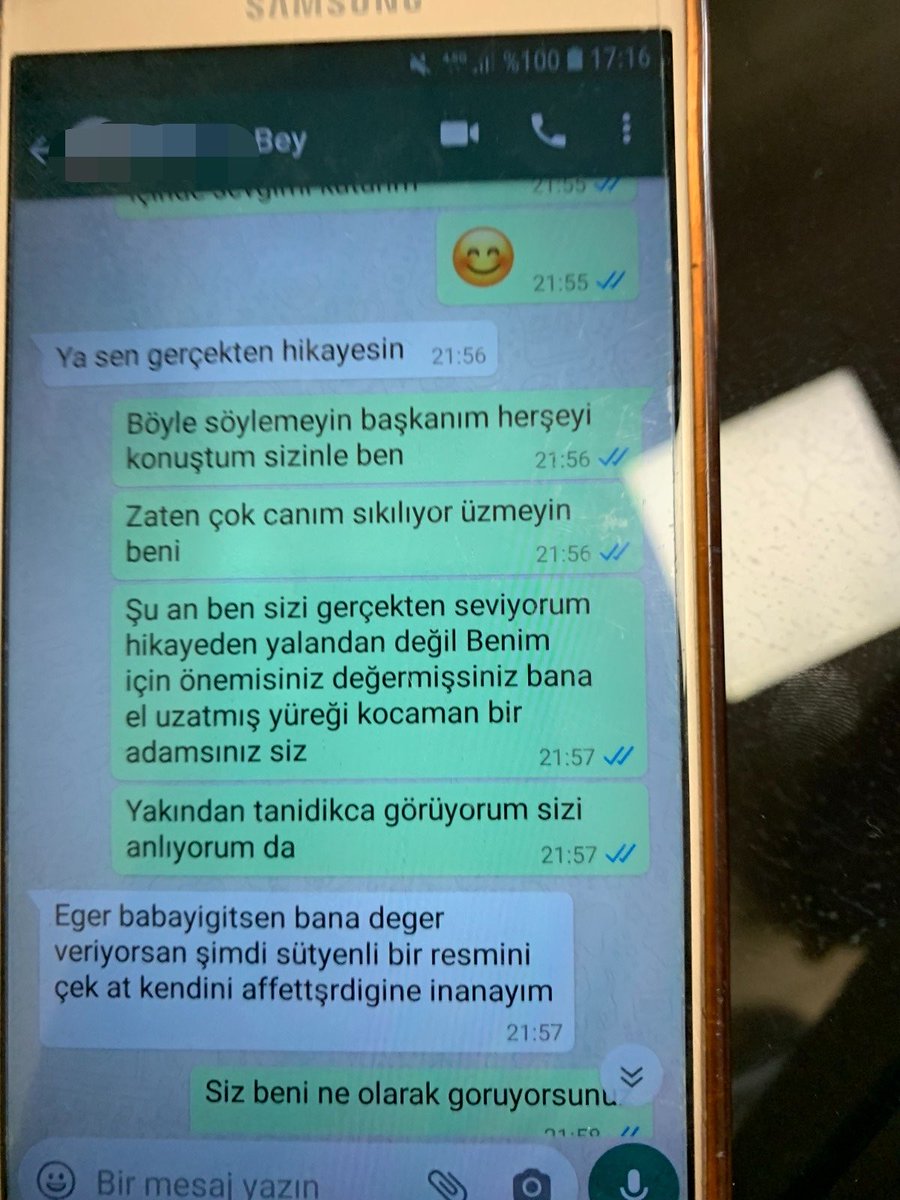 ademunlu9's tweet photo. SENDİKA KOLTUKLARINDA YAŞANAN AHLAKSIZLIK VE SKANDALLAR GÖZLER ÖNÜNDE!
Emekçinin hakkını koruması gereken, işçinin aidatlarıyla kurulan genel merkez odalarını ve makamlarını kendi şahsi saltanat alanına çevirenlerin gerçek yüzü, ortaya dökülen belgelerle bir kez daha tescillenmiştir. Ortada sadece bir ahlaksızlık değil, tam anlamıyla bir makam gaddarlığı, yetki suiistimali ve vicdansızlık vardır:  
 Fütursuz Baskı ve Taciz: Sendika genel başkanından çalışanına kadar uzanan bu süreçte, kadın personele "İstediğim yerde, istediğim şekilde yakınlaşırım" denilerek açıkça mobbing uygulanmaktadır.  
 Ahlaksız Talepler: Bir genel başkanın kız yaşındaki personele "Babayiğitsen sütyenli resmini çek at" veya kahvaltı masasında "Çıplak şekilde kahvaltı yapacağım, o şekilde atarım" gibi skandal cümleler kurduğu net bir şekilde ortadadır.  
 Emekçiyle Alay Edilmesi: İşçi sahada ter döküp helal rızık peşinde koşarken, beyefendi "İşinden başlatma bana, aşktan bahsediyorum" diyerek kendi çirkin heveslerinin peşindedir. Üstelik genel merkez odalarında yapılan özel pazarlıklar ve çalışan kadının eline para sıkıştırılması bu çürüklüğün tuzu biberidir.  
 İkiyüzlülük: Sosyal medyada dini paylaşımlarla göz boyayan, evli olduğu halde makamını kalkan yapan bu zihniyet, sendikacılığı haktan ve emekten tamamen koparmıştır.  
Peki, bu adaletsizliğe ve rezalete karşı ses çıkarması gereken sözde "muhalifler" nerede?
Ortada bu kadar açık delil, bu kadar net bir haysiyetsizlik varken üç maymunu oynayanlara yazıklar olsun! Meydanlarda "Ben muhalifim, emekçinin alınteri benim derdim" diye geçinip kameralar önünde kabadayılık taslayan ama iş kendi menfaatlerine veya dokunmamaları gereken kişilere gelince süt liman kesilenler; susmaktan başka bir şey yapmayanlar da bu düzenin suç ortağıdır! Koltuk korkusuyla ya da menfaat hesaplarıyla bu rezaletleri görmezden gelen sahte duyarlılar, unutmayın ki bu adaletsizliğe ses çıkarmamak onaylamaktır. İşçinin, emekçinin ahı iki yakanızda bir gitsin!
@tcbestepe @RTErdogan @hasandogan @csgbakanligi @isikhanvedat @farukozcelikgsb @AhmetAYDIN_02 @adalet_bakanlik @abakingurlek @TC_icisleri @mustafaciftcitr @EmniyetGM @ankaracbs @AnkaraValiligi