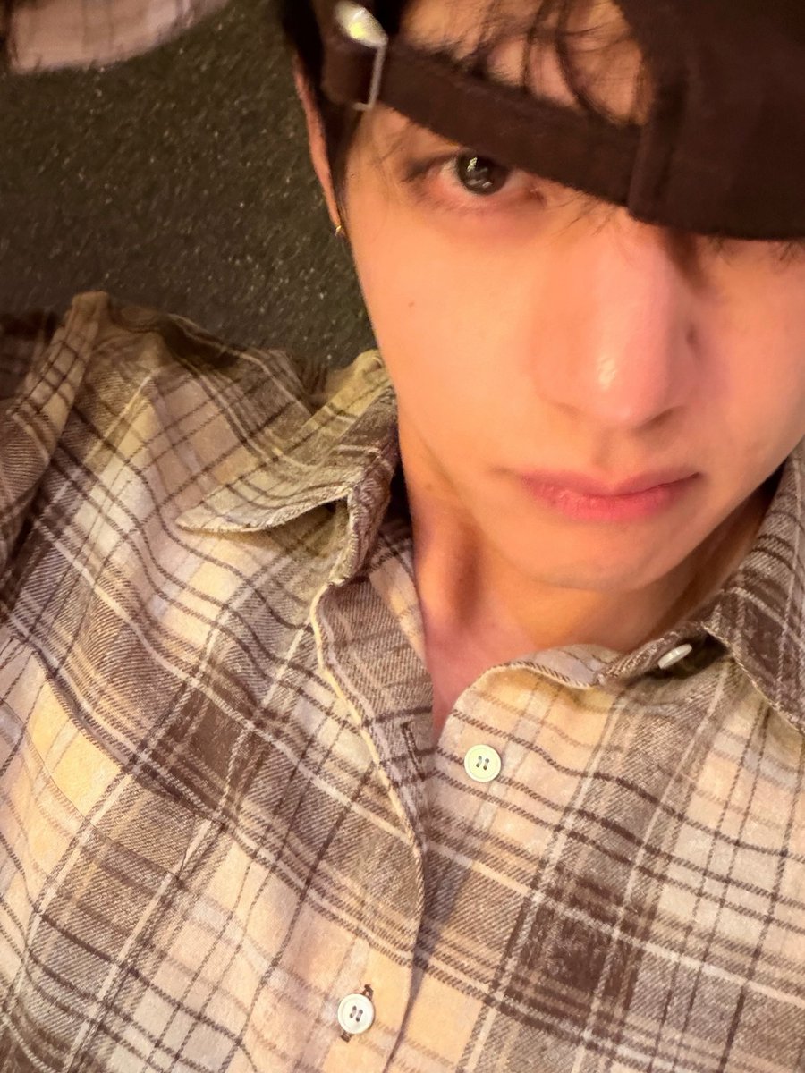 Taehyungimpact's tweet photo. THV IG POST

“Hablo re bien español, ahre. 🤨” https://t.co/RbBY2uUD9n
