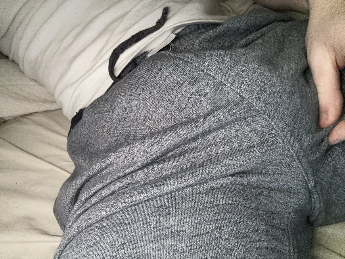 PhilStephs's tweet photo. Someone come grind on me #nsfw #horny #PINTOAWARDSㅤㅤ #bwc #bulge #cock https://t.co/rS6esvw2Gy