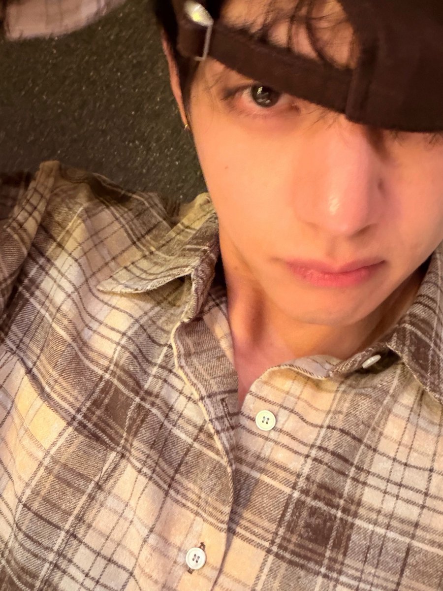 BTS_TAEHYUNGO's tweet photo. I love you ❤️ https://t.co/dMcJoBZS4K