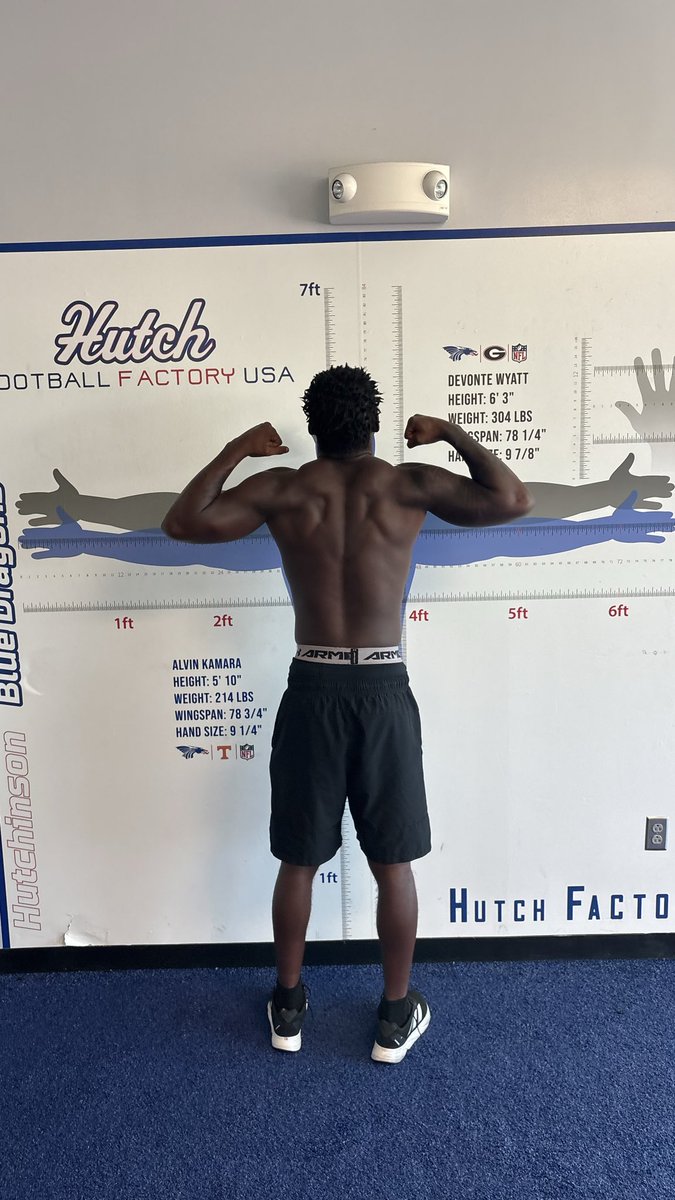 BIGDAWSON75's tweet photo. Hard work https://t.co/bvGb0yA95z