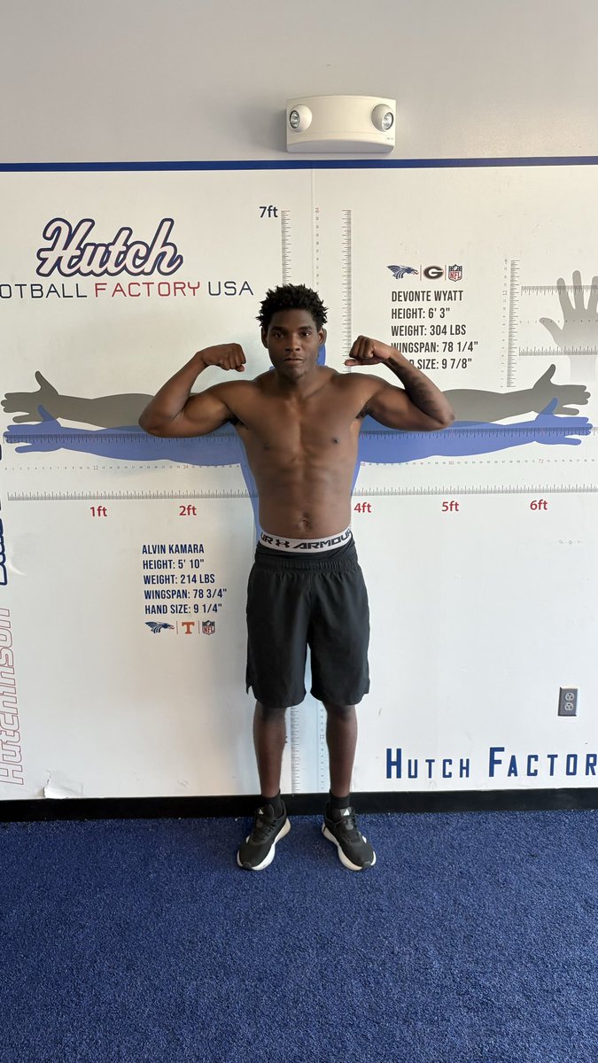 BIGDAWSON75's tweet photo. Hard work https://t.co/bvGb0yA95z