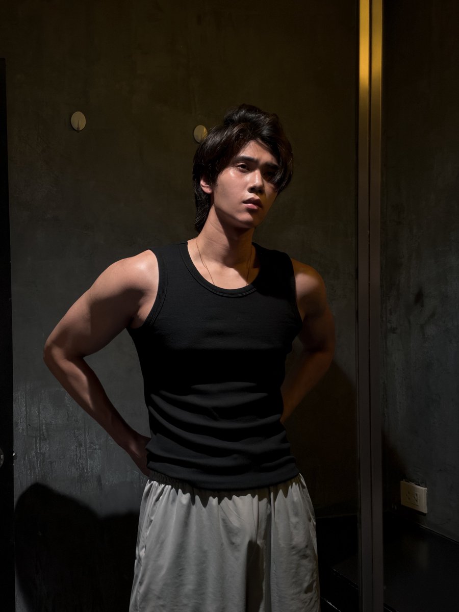 archennatasid's tweet photo. “lakukan apapun yang membuatmu bahagia”

.....

kynya krna postingan dunk pake celana pendek nii hh 🤭

intinyaa secara implisittt archen baru liat postingan nata..
jdii dia skrg kek ngerasa udh ngasih kebebasan buat nata dan buat dirinya sendiri ngelakuin apapun itu karena kembali ke "kuda", kebebasan.

tpi mereka tetap saling mencintai...
btw karena itu lagunya morning, keknya di sana pagi deh, dan bru bgn, smlm kyknya tdur di pesawat dan capek blm liat updatean nata yg pke celana pendek. baru pagi ini liatnya 

#จุงดัง #JoongDunk 
#จุงอาเชน #dunknatachai