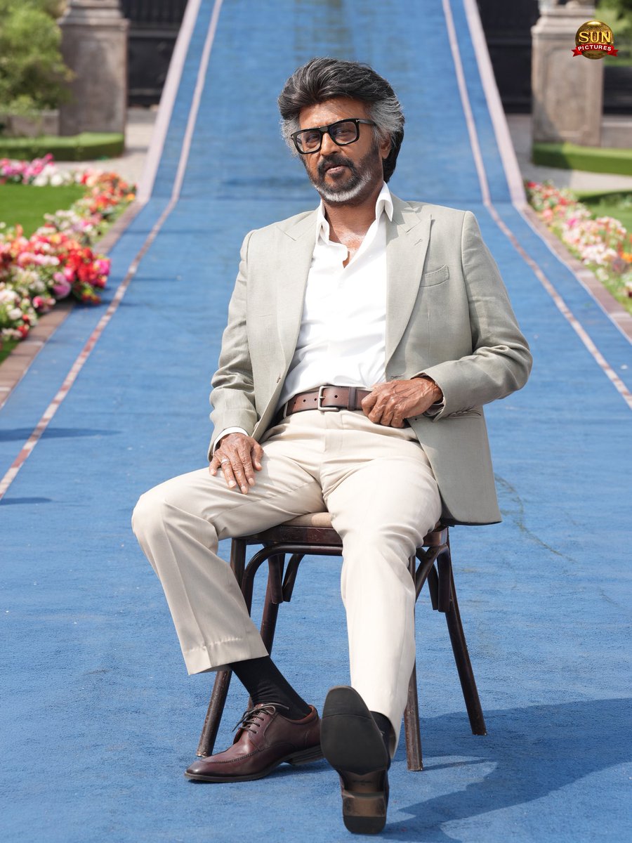 sunpictures's tweet photo. Can’t take our eyes off MVP! 🔥❤️
#Jailer2 Industry Mega Blockbuster

#Jailer2 Rampage in theatres worldwide 

@rajinikanth @Nelsondilpkumar @anirudhofficial @vidya_balan @iam_SJSuryah #MithunChakraborty #SurajVenjaramoodu @meramyakrishnan @iYogiBabu @mirnaaofficial @vijaykartikdop @Nirmalcuts @ChethanDsouza @AlwaysJani @KiranDrk @sunilreddy22 #PallaviSingh @valentino_suren @Alagiakoothan #SantoshRaju @kabilanchelliah @kuchirayar73 @RIAZtheboss