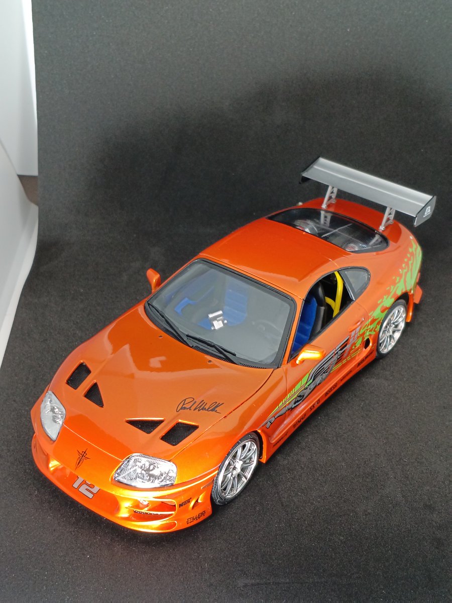 mund_tk's tweet photo. アオシマ楽プラ 1/24 ワイルド・スピード
JZA80 スープラ完成ですん。
リアのパーツを割ってしまいトホホなできになりましたが、まあヨシとしましょう！デカールは一部サードパーティ製のものを使用。ホイールは同メーカーのADVAN RS 19インチ。ボンネットも開口してメッシュ貼りました。 https://t.co/eg6b0YrKWc