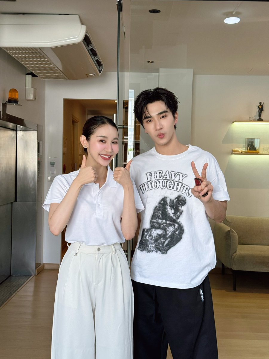NanJiraAF10's tweet photo. วันนี้อะไรใหม่ๆ กทมไปปารีส มีอยู่จริง ขอบคุณฟคพี่เพิร์ททุกท่านที่เข้ามาจอยสนุกในไลฟ์ของ Lotus ค่ะ วันนี้พี่เพิร์ทเก่งมาก ขับมอไซทุกบทบาทได้เป๊ะแฮง ขอบคุณทางLotusค่าที่มอบให้แนนจิเป็นเอมซีในไลฟ์นี้ พบกันคราวหน้านะคะ เย้
#LotussAppXPerth https://t.co/ajCVFVXlMQ