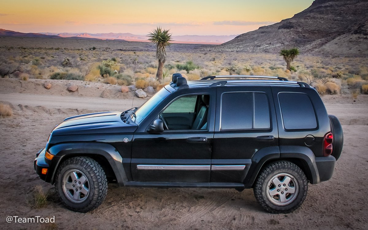 TeamToad's tweet photo. @jeepin_olllllo No love for the KJ-CRD? https://t.co/3MuFjxB2uj