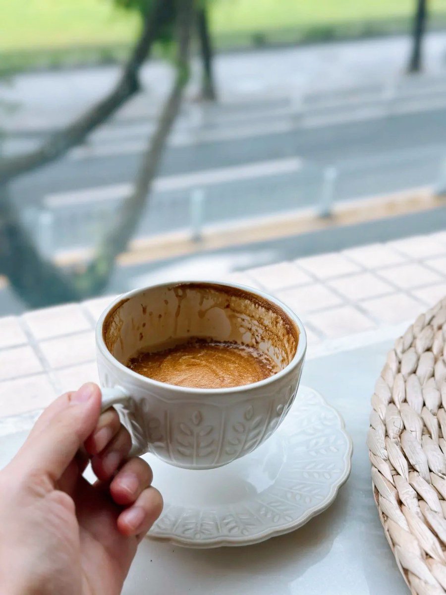 ailoveanz0107's tweet photo. [指址苑]周辺の朝ごはんは格別だ。路地裏の小さなカフェで、温かいトーストを頬張る至福の時間。 https://t.co/jmBqjhaCC7