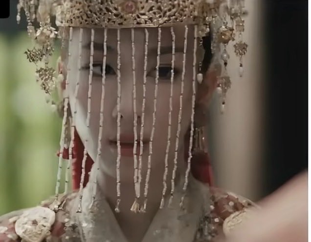 Cinnamonromllc's tweet photo. I am just a girl studying abroad. My American friend saw the trailer and saying those are Thailand’s cultures. She is calling me out that those are used in Thai’s series and no credit ,so it is Thai’s. Can Chinese, Cambodias,Laos and Myanmar send proofs?🥺
#CulturalCreditMatters https://t.co/XYlqt6wX6w