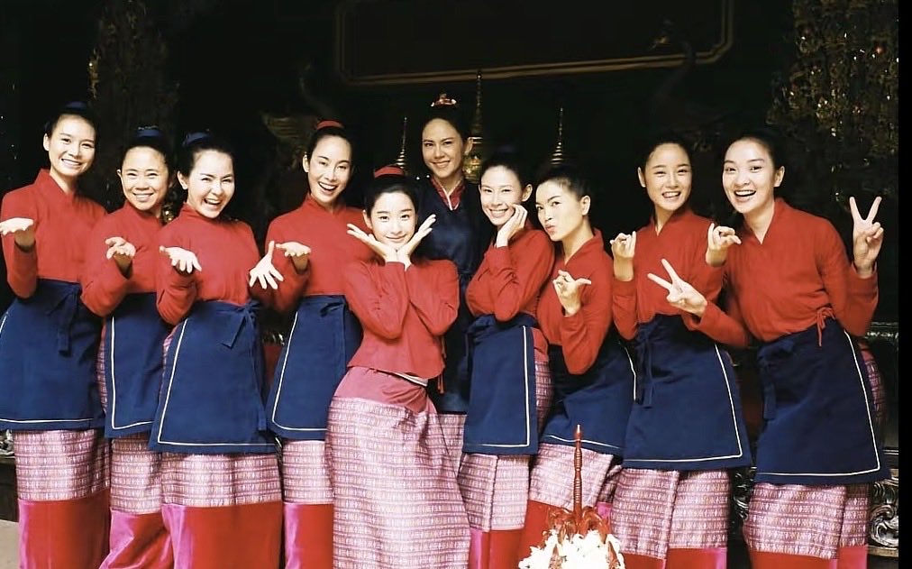 Cinnamonromllc's tweet photo. I am just a girl studying abroad. My American friend saw the trailer and saying those are Thailand’s cultures. She is calling me out that those are used in Thai’s series and no credit ,so it is Thai’s. Can Chinese, Cambodias,Laos and Myanmar send proofs?🥺
#CulturalCreditMatters https://t.co/XYlqt6wX6w