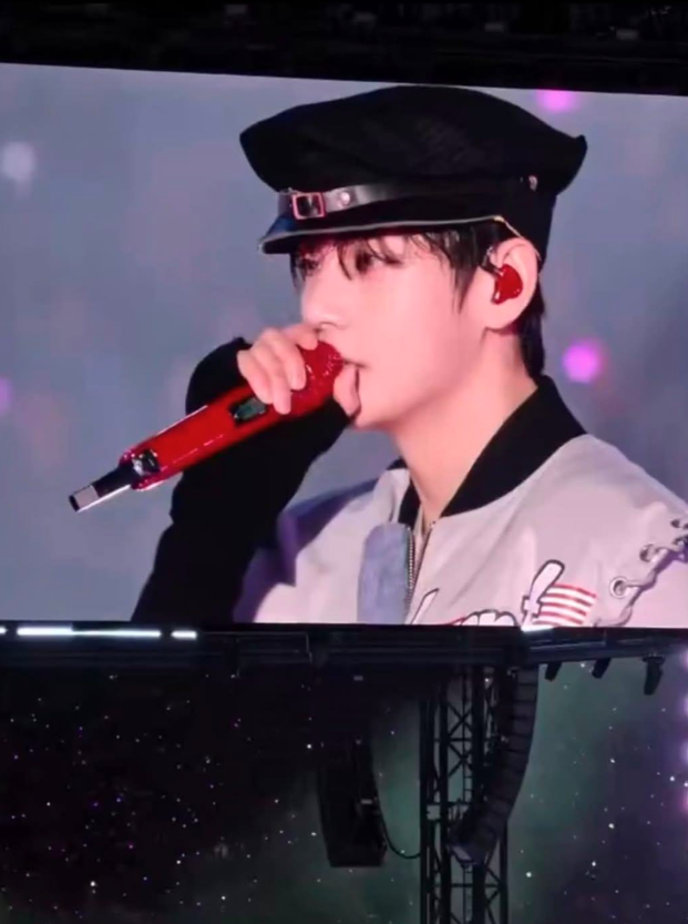 AboutMusicYT's tweet photo. Taehyung debuts new outfits at the Arirang world tour tonight. https://t.co/b2sfalyH4k