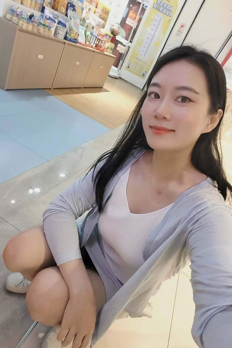 EyeLuvElmo's tweet photo. 女人到了30岁以后性欲就会变得很强，现在老公完全满足不了我。 https://t.co/0XVXPdPW7o