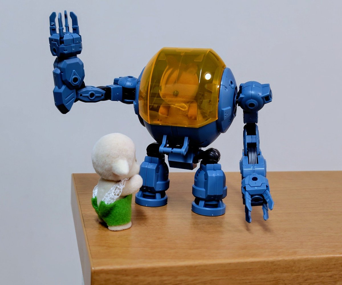 robo_hitsuji's tweet photo. 久しぶりに30mmを作りました。やっぱり思ったとおりだ！シルバニアの小さい赤ちゃんが乗せられる！手前のひつじの赤ちゃんは上手く乗せられませんでした。 https://t.co/EefLq2bVFd