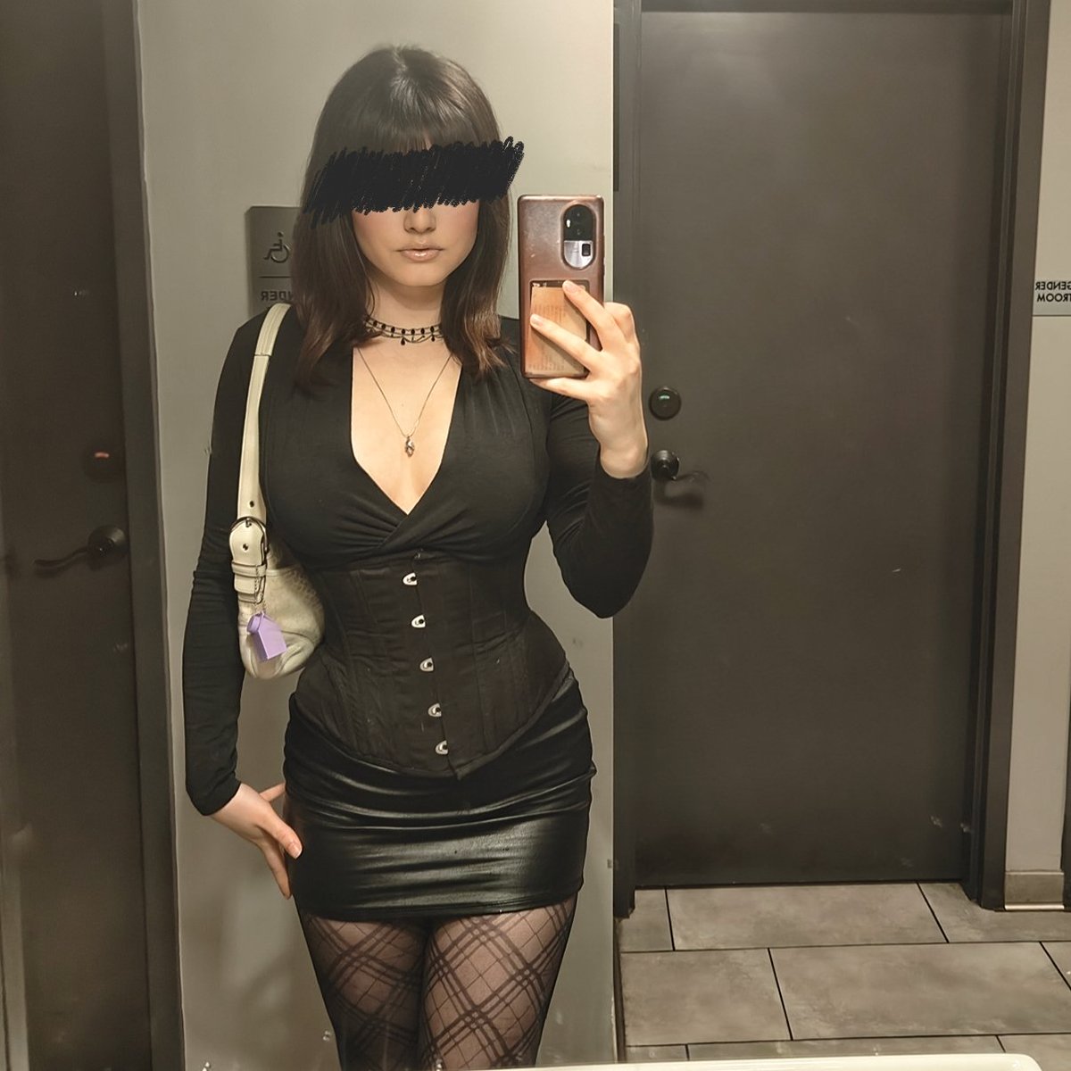 SubstantialFog's tweet photo. @ruhabnite pic from a date very early in our relationship. not a single person who met me at the time thought I was under 22. 
there's nothing predatory about being attracted to an woman who visually looks your age and is legally an adult. https://t.co/RJUvn8T03K