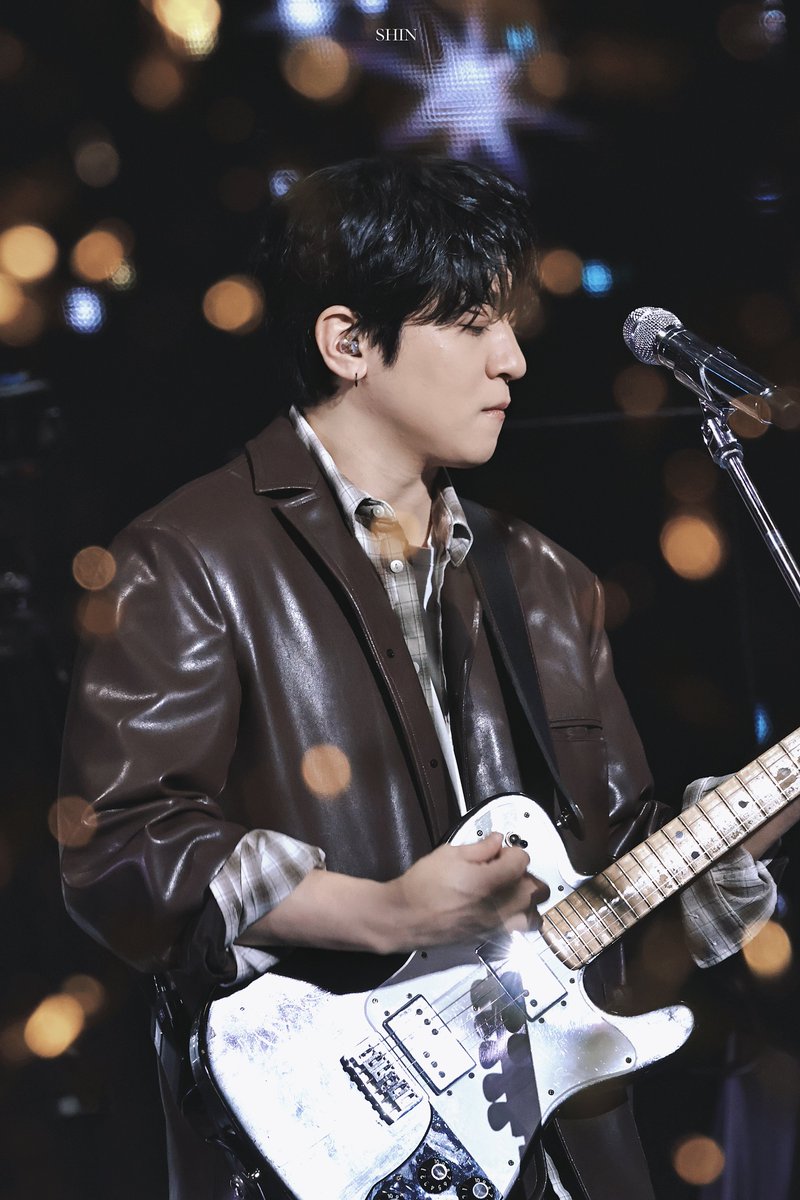 trust_0116's tweet photo. 261024 5TH FANMEETING 🤍
#박성진 #성진 #SUNGJIN #데이식스 #DAY6 https://t.co/CswlKTxpPY