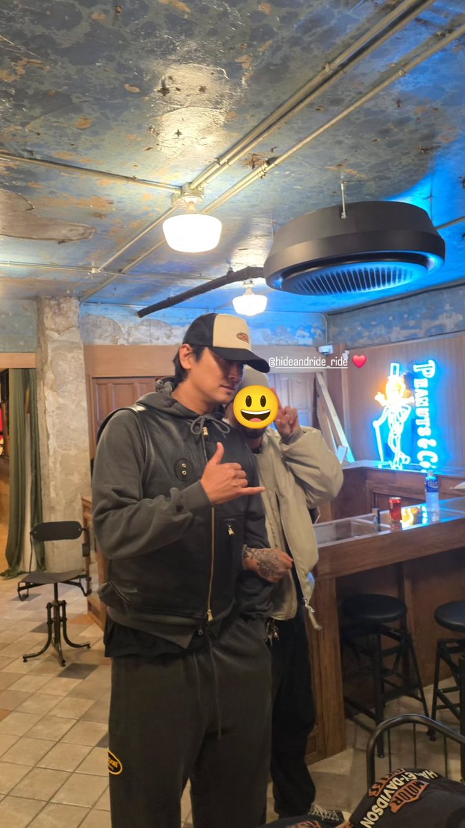 _rona0516's tweet photo. 昨天的🦊 https://t.co/HigGdb0Pc1