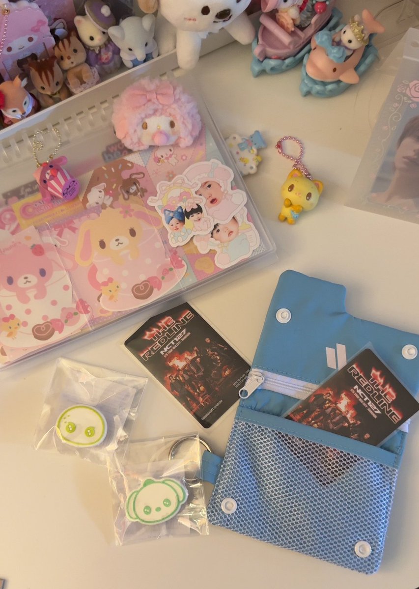 bbijing3's tweet photo. ><!*📦💌💕 https://t.co/aqbJPK8KF1