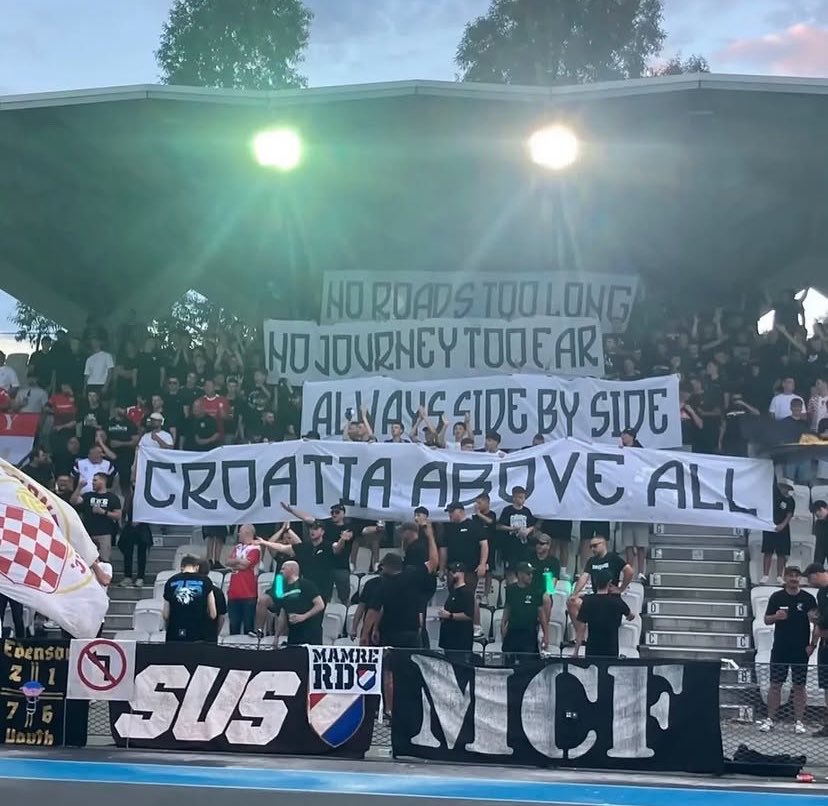 footynews129's tweet photo. Sydney United (with Melbourne Knights) at South Melbourne https://t.co/iFRg8DlFUV