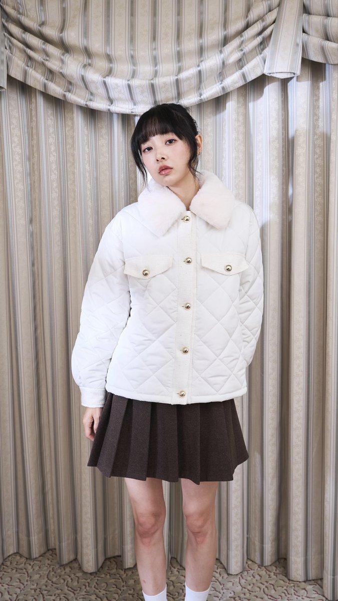 iochan_93's tweet photo. ZOZOで見つけた可愛すぎるジャケット…！！

ファー付きで取り外しできるし、ラメツイードが一体化されててめっちゃ可愛い。。。 https://t.co/hLMpOcYw81