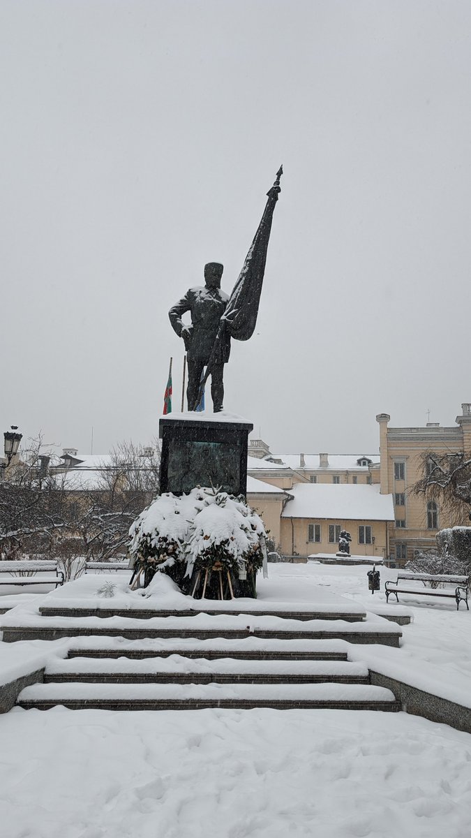 MattyJackE's tweet photo. @puffpuff65 Cracking city, roads were too snowy to get to Plovidiv where I was going to watch a match but loved Sofia regardless https://t.co/3Br2QV5j7K