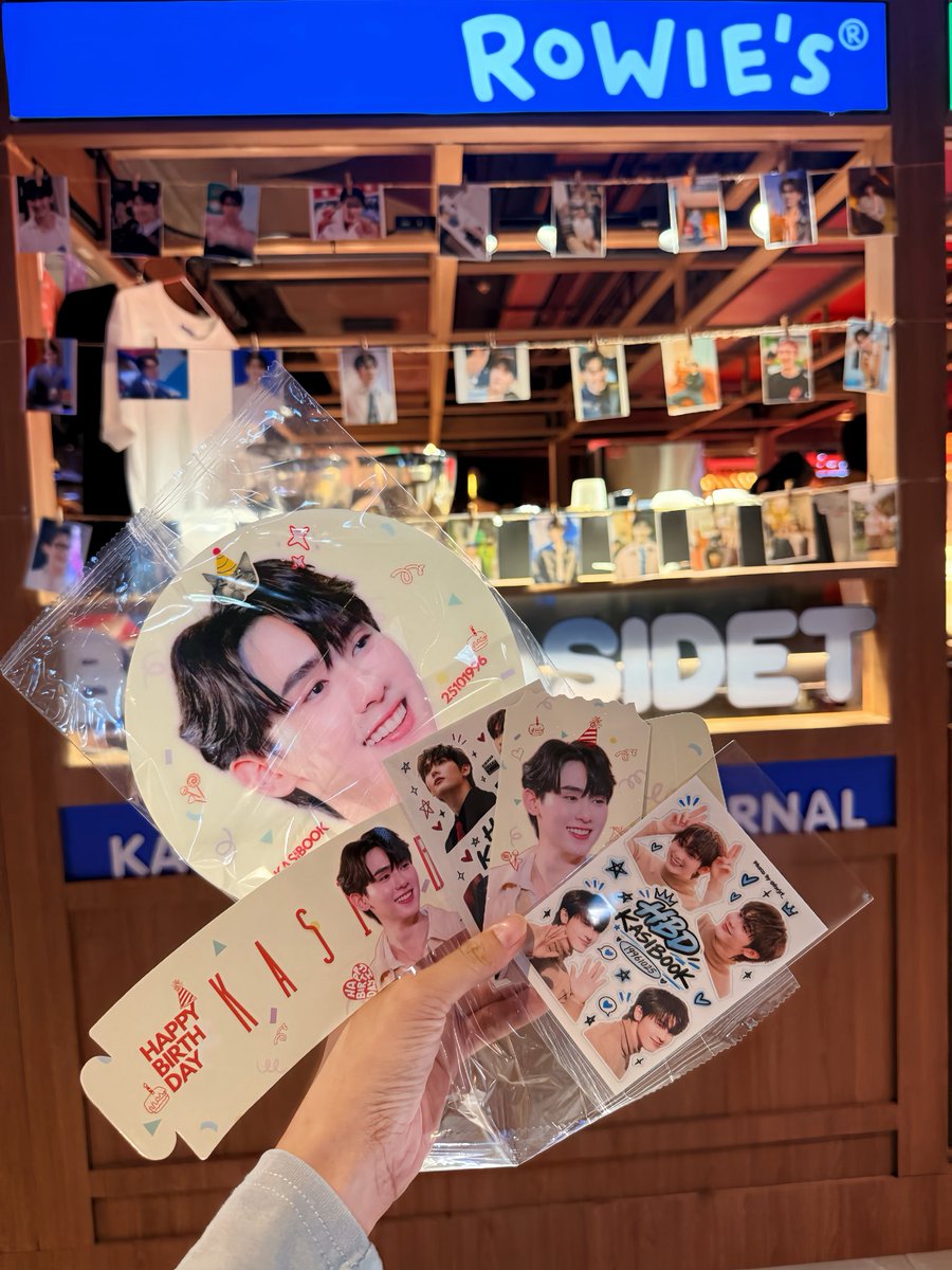 itskaew's tweet photo. มาเก็บโปรเจคบุ๊คบุ๊คที่โรวี่ น่ารักมากๆ 🎂🍅🤏🏻

#KasibookJournalVol30
#Kasibook https://t.co/br9pz8gQlK