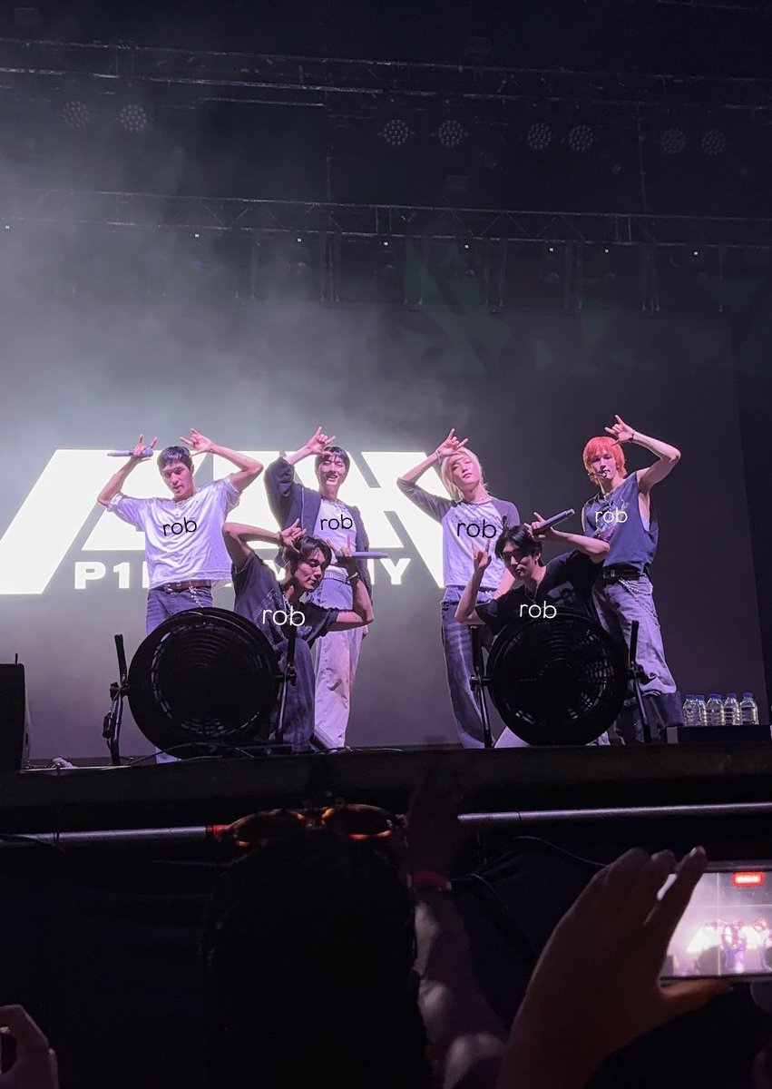shseflwrs's tweet photo. i discovered p1h during their “most wanted” tour in january and even though i’d never been into kpop, i kept watching their videos until i listened to their music.  never left since❤️‍🩹
#P1Harmony_6th_Anniversary #P1Harmony #피원하모니 #P1H #Plece #피스 #2026PPP #who_invited_you https://t.co/pPCu4WyfoI