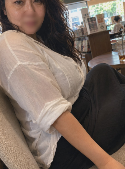 coffeesavesmee's tweet photo. レスになってから、
誰かとドキドキする感覚
そのものを忘れかけてる。

47歳人妻でも
まだ恋愛対象になりますか？ https://t.co/8PPXA87qiq