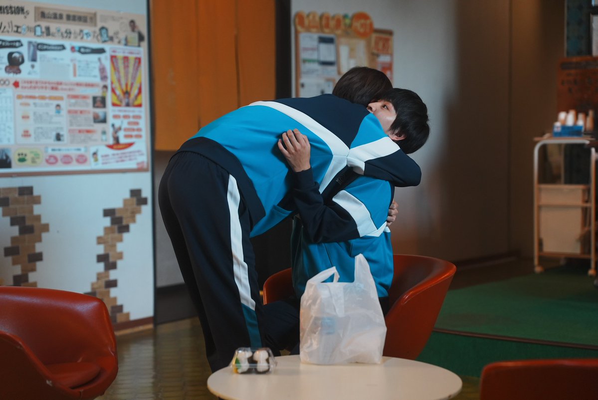 dramal_abc's tweet photo. #修学旅行で仲良くないグループに入りました ２
🚌あと𝟑時間💨

恋愛初心者の日置にとっては
全部が初めてで大切で‥💝

勉強合宿2日目✏＆誕生日🎂

第𝟐話 きょう深夜𝟏時
放送後𝐓𝐕𝐞𝐫見逃し配信
https://t.co/cE6SKFUkQg

#ドラマ修学旅行 https://t.co/N8sXACGnIj