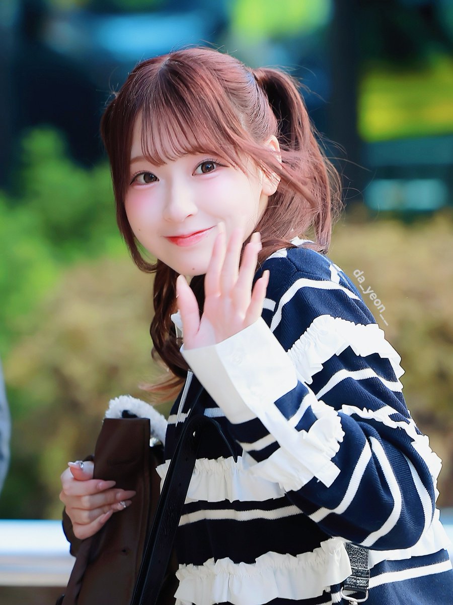 da_yeon__'s tweet photo. 261023 뮤직뱅크 중간출근

#桜庭遥花 #사쿠라바하루카 https://t.co/h2Q81u9mst