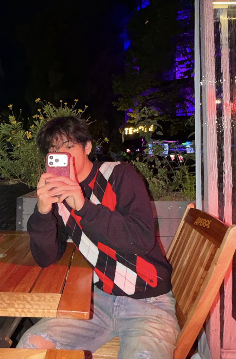outrowingstd's tweet photo. MI NOVIO SUELTO POR BUENOS AIRES https://t.co/dkRhnhqzHx