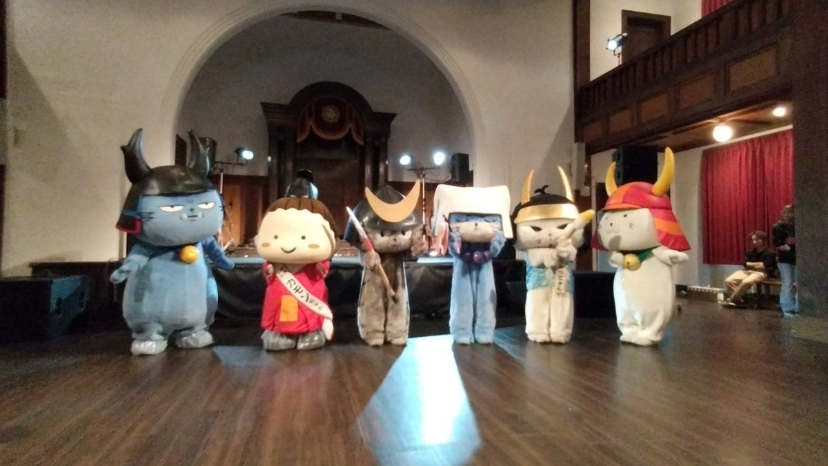maruko_premium's tweet photo. 秋の滋大祭に出陣したニャンコたち‼️
#ひこにゃん
#いしだみつにゃん
#おおたににゃんぶ
#しまさこにゃん
#カモンちゃん https://t.co/twRoIgxuCa