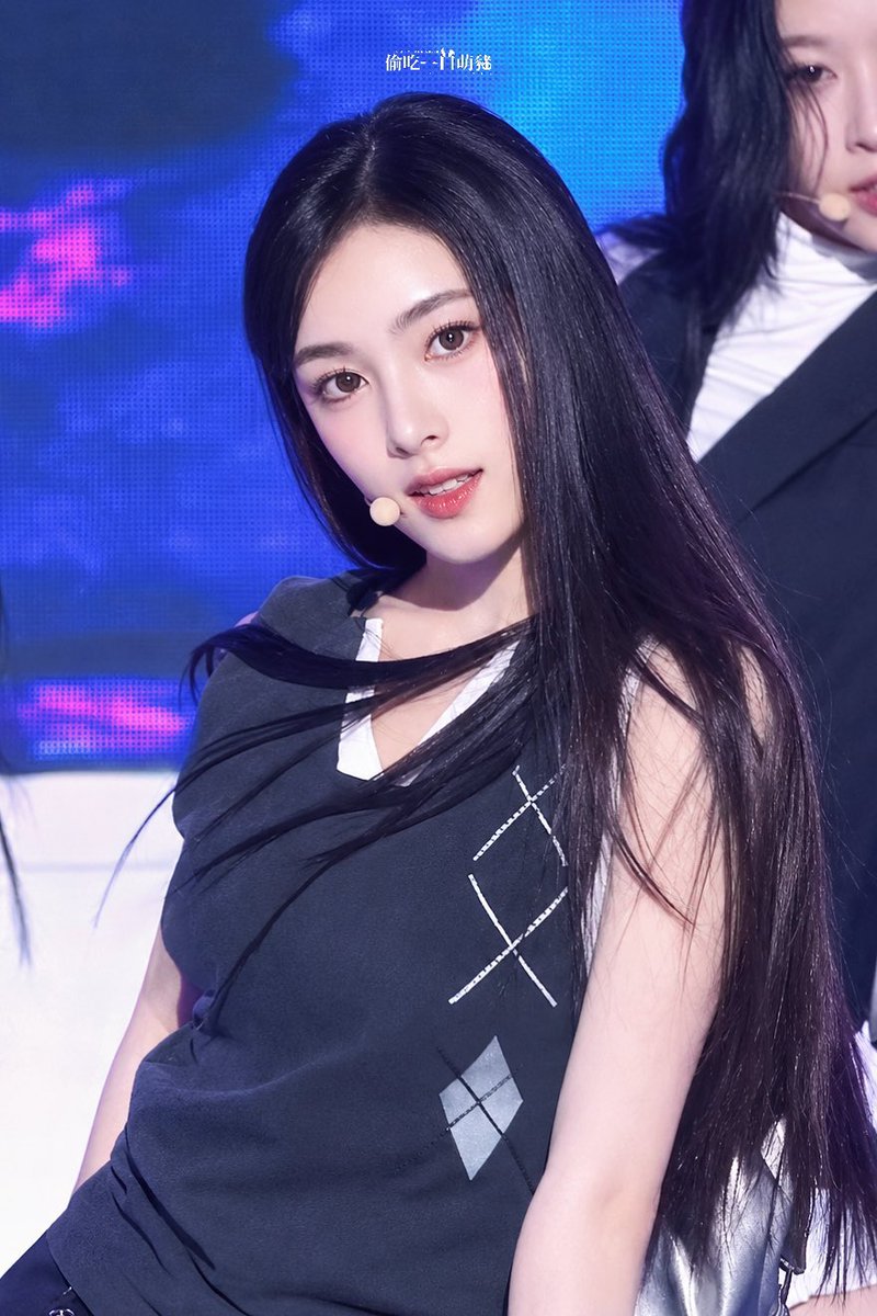 a2oallure's tweet photo. takbir lo semuaaa cakep bgt jir si oa oa 💗😭 #OA #오아 #A2OLITE https://t.co/3NkM51L9vI