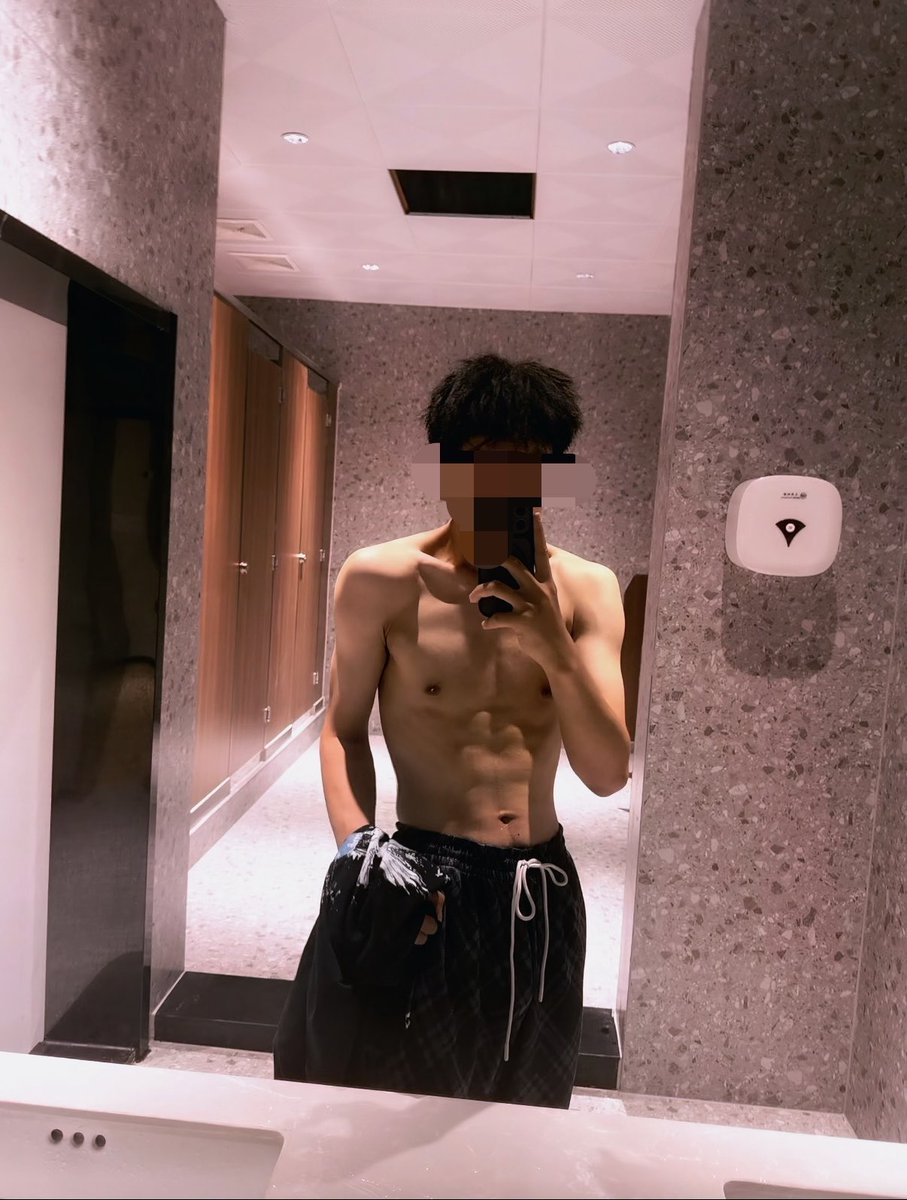 Bobvkod's tweet photo. 好压抑啊几把痒了 https://t.co/vPqIj1BCrh