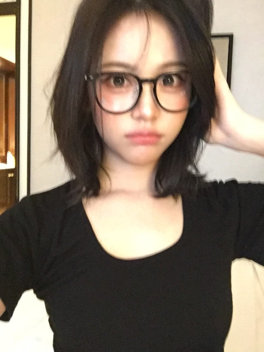 H2H_INA's tweet photo. 261024 #CARMEN weverse post

happy saturday~~ ^_^
did u miss me?🤓🤓🤓

#Hearts2Hearts #하츠투하츠 #H2H @Hearts2Hearts https://t.co/d2LSN3GdpQ