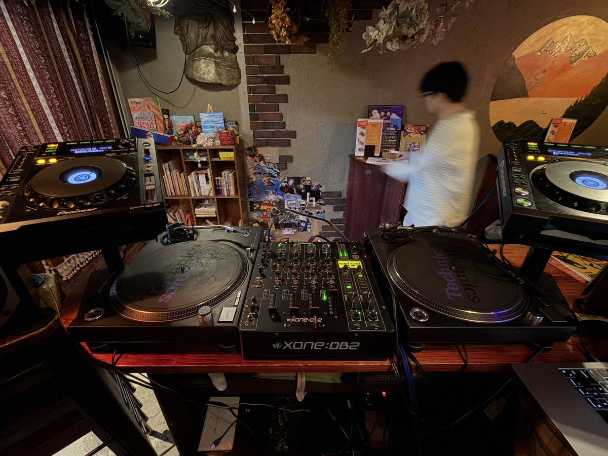 nextedgedisco's tweet photo. 今宵のブース
アレヒだ！ https://t.co/P2aidescN3