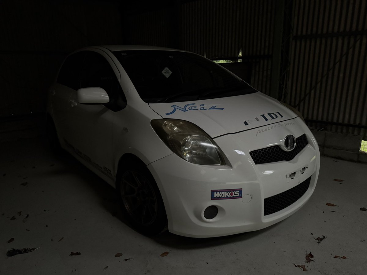 MicasaTrading's tweet photo. ヴィッツRSのカップカーどうするかな
クラッチ交換されてます
車検は令和10年8月まで
超イケてるホイール、イケてるタイヤ、イケてるほぼ新品みたいなフルバケ、TRD３連メーターまで

85万とかで出しとくか　
流石に高すぎて誰も買わないか
91とか50万でも高いだろみたいな気持ちがある https://t.co/RxtQSdSAt9